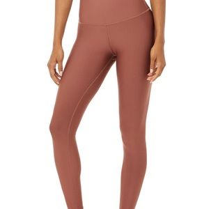 ALO Airlift Chestnut Leggings